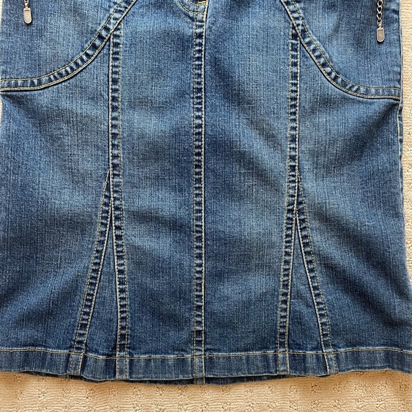 Y2K Trumpet Low Rise  Ann Taylor Loft Denim Skirt Zipper Details  Sz 6 - Picture 3 of 14